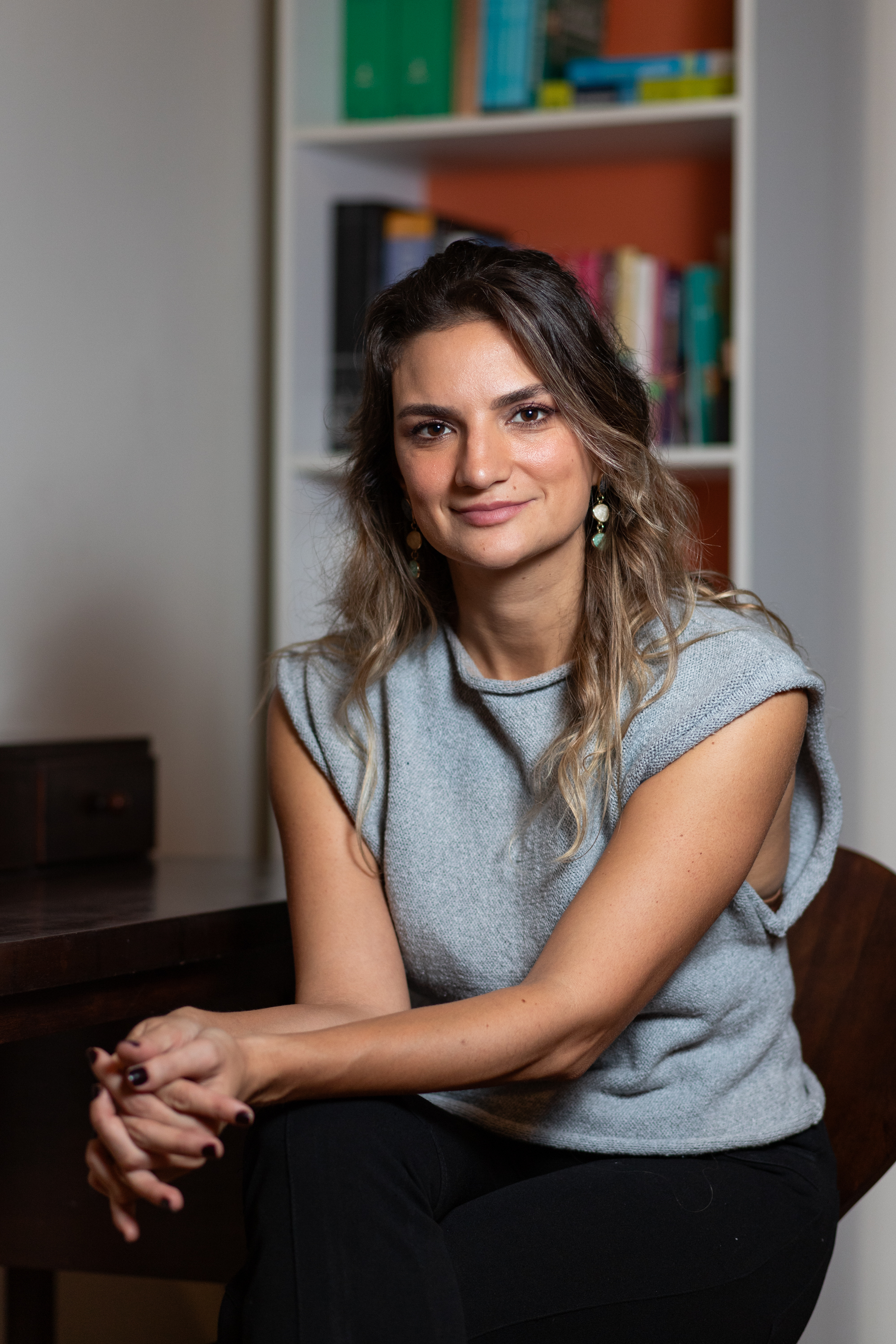 Dra. Maíra Terra — retrato acolhedor